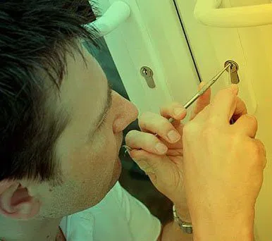 Universal Locksmith Store Everett, MA 617-580-9102 - 5-Locksmith-around-Me